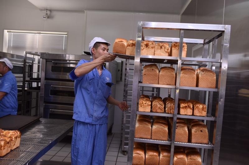面包生产间